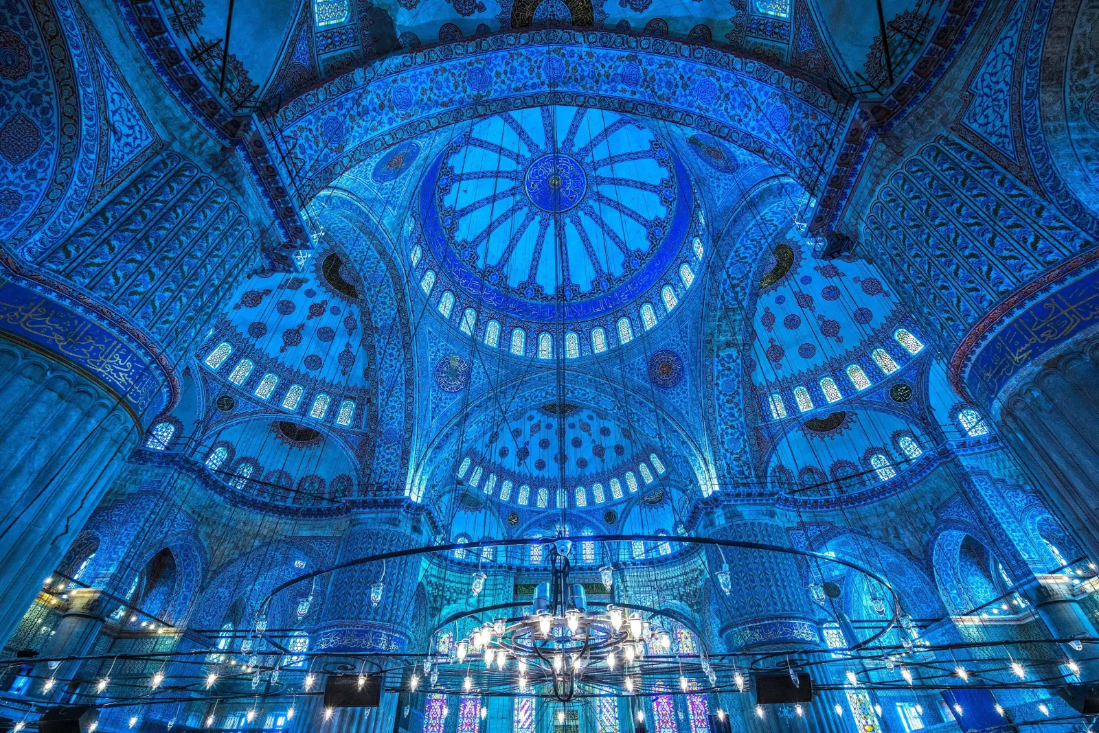 Blue Mosque travel view in Istanbul 2